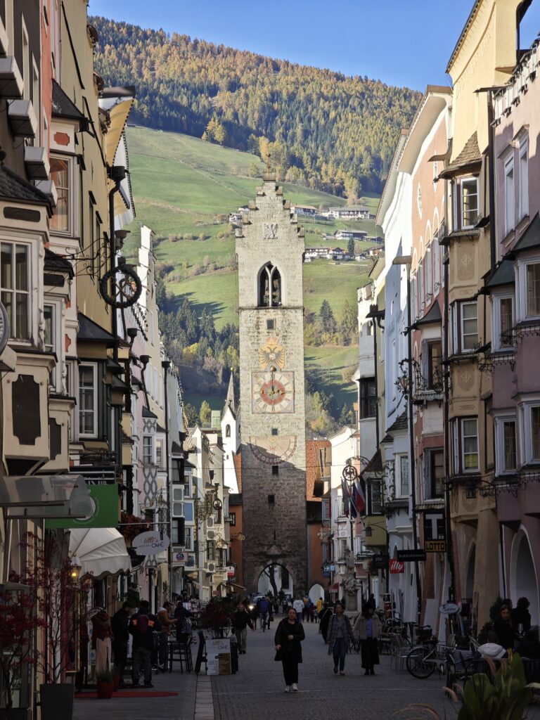 Zwölferturm - Wahrzeichen und die Schönste der Sterzing Sehenswürdigkeiten