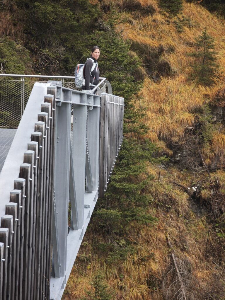 Sterzing Geheimtipps - die Aussichtsplattform an der Pfeifer Huisle Schlucht